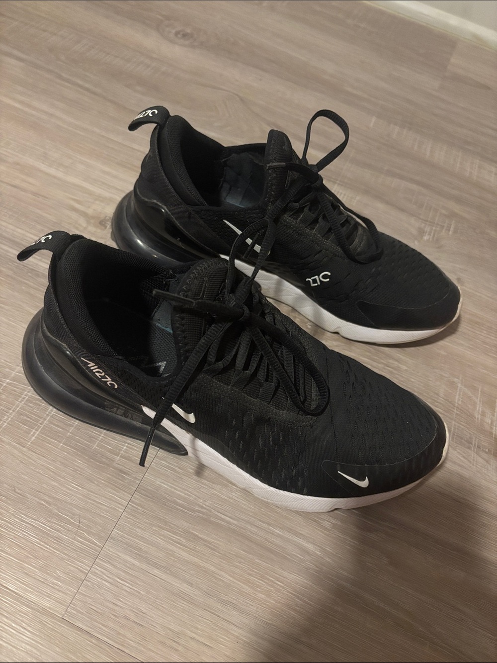 Nike Men's Black and White Athletic Shoes